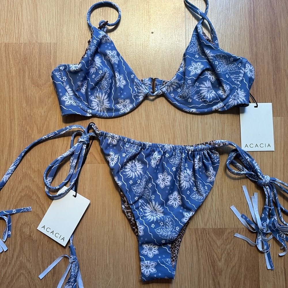 ACACIA swimwear Esme print blue floral size Medium string bikini bottom SET NELL